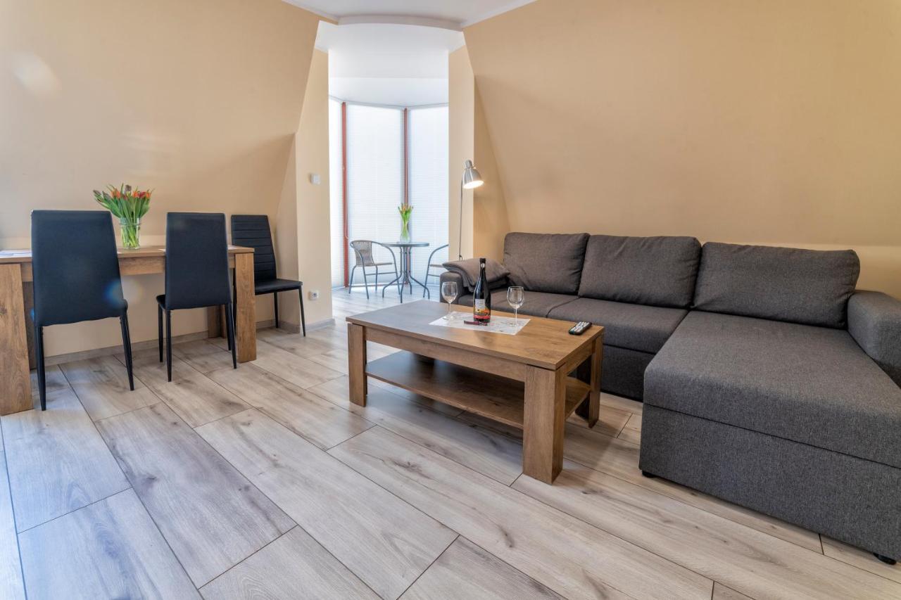 Apartamenty Alicja Dzierżoniów Eksteriør billede