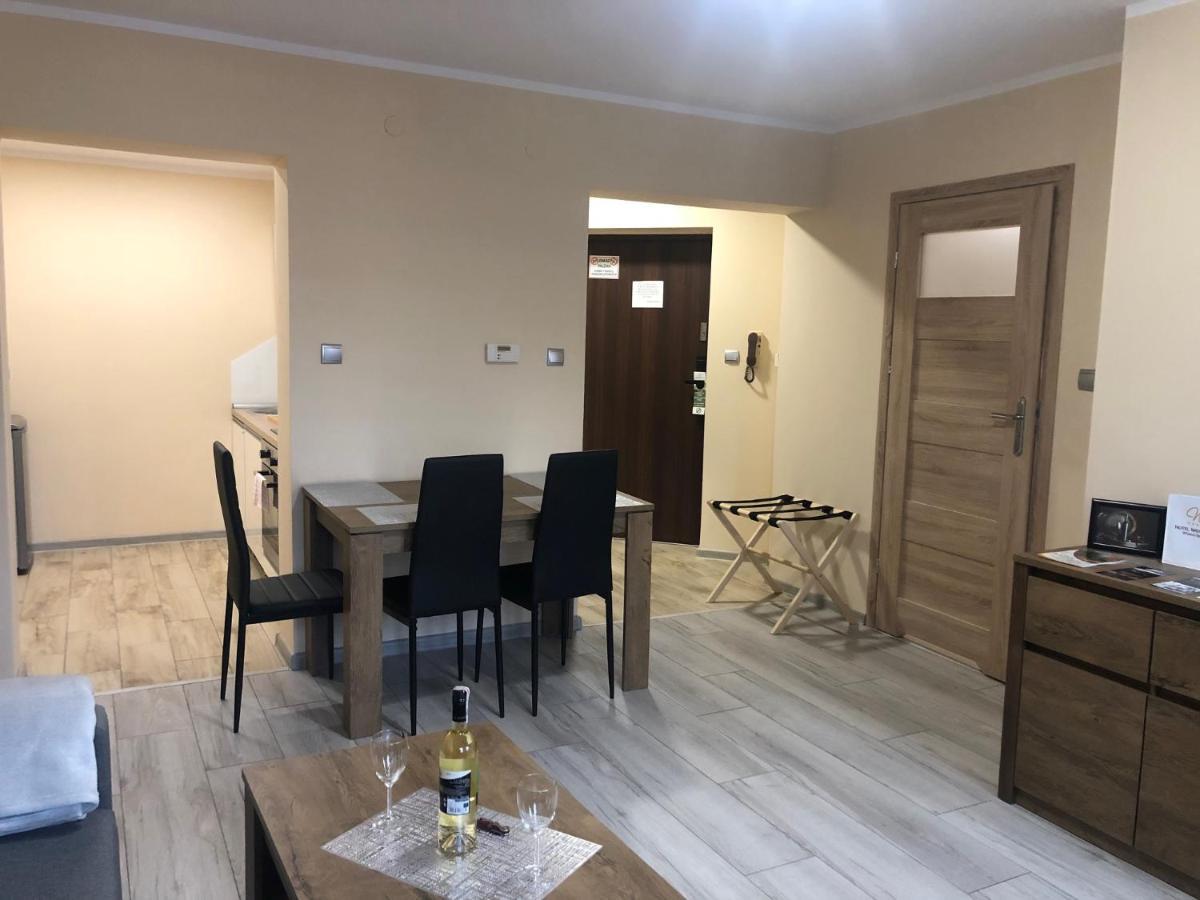 Apartamenty Alicja Dzierżoniów Eksteriør billede