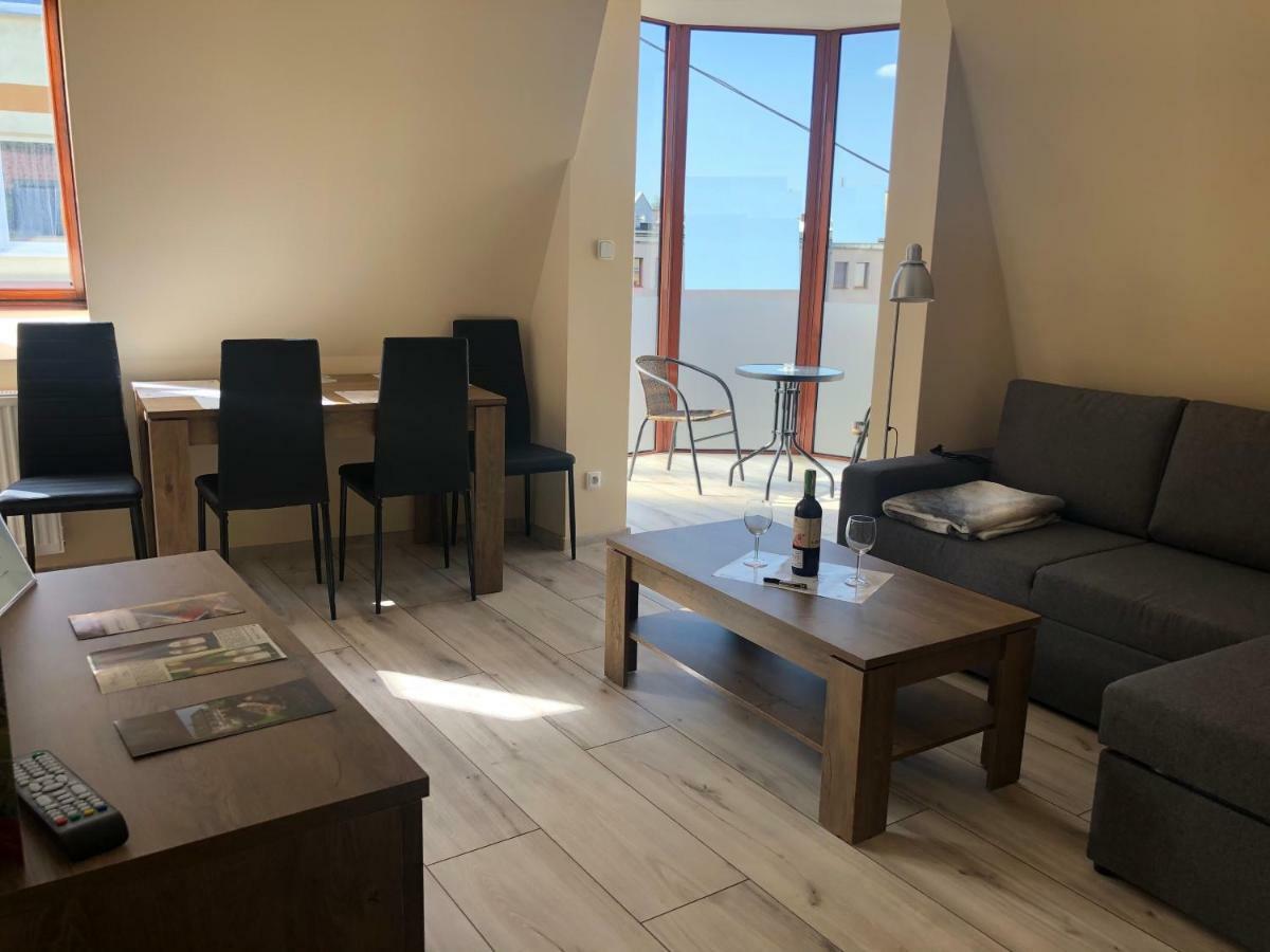 Apartamenty Alicja Dzierżoniów Eksteriør billede